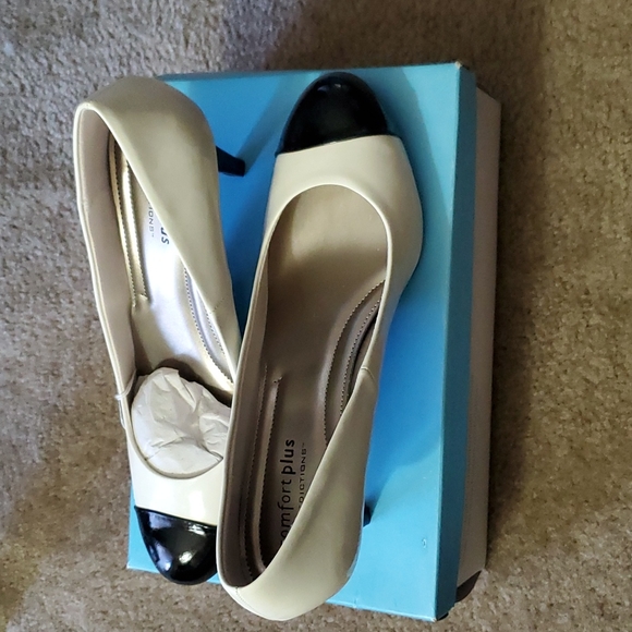 Shoes - Ivory Heels